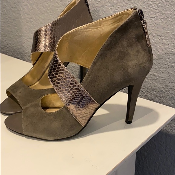 Audrey Brooke Grey Suede Heels - Picture 2 of 8